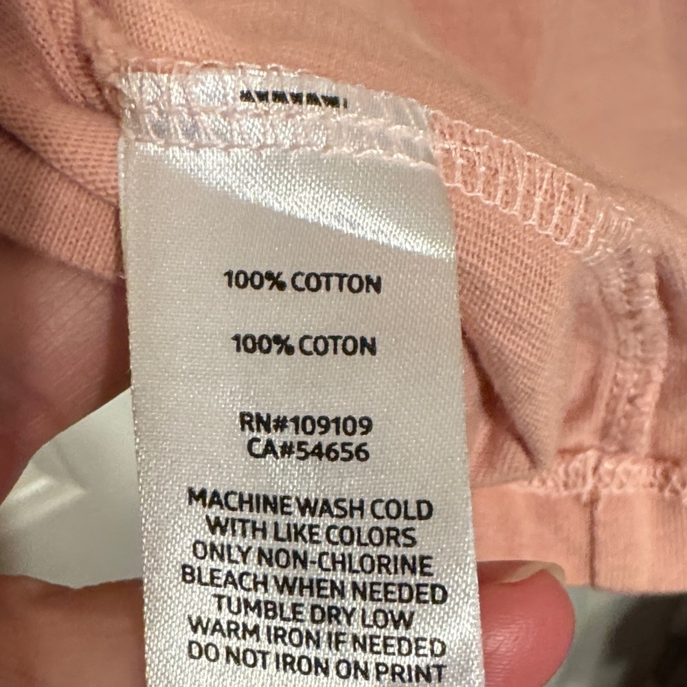 Life Is Good Women’s Blush Pink Tee with Beach Scene size small - Picture 6 of 8